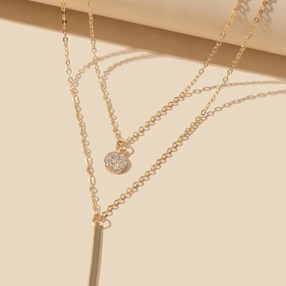 Sale! Minimalistic & Dainty Gold Tone Rhinestone Layered Circle & Bar Necklace - Picture 3 of 4